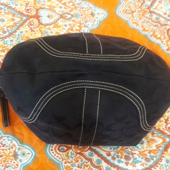 COACH CLASSIC HOBO - Picture 2 of 7